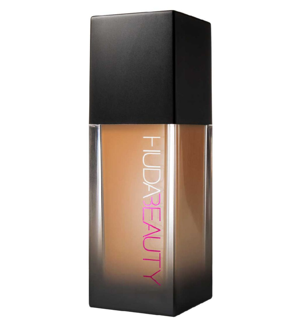 https://buraki.pk/products/huda-beauty-fauxfilter-luminous-matte-liquid-foundation