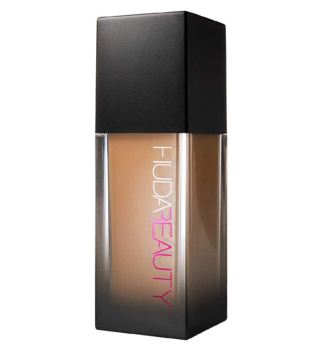 https://buraki.pk/products/huda-beauty-fauxfilter-luminous-matte-liquid-foundation