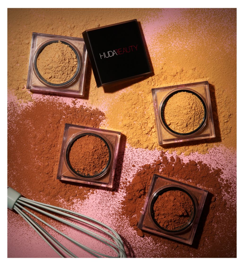 https://buraki.pk/products/huda-beauty-easy-bake-loose-powder