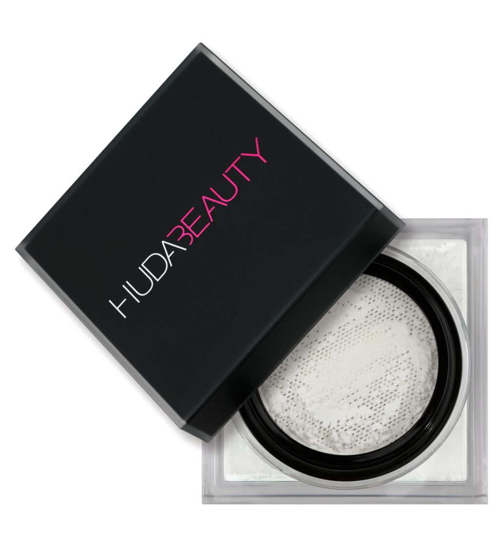 https://buraki.pk/products/huda-beauty-easy-bake-loose-powder