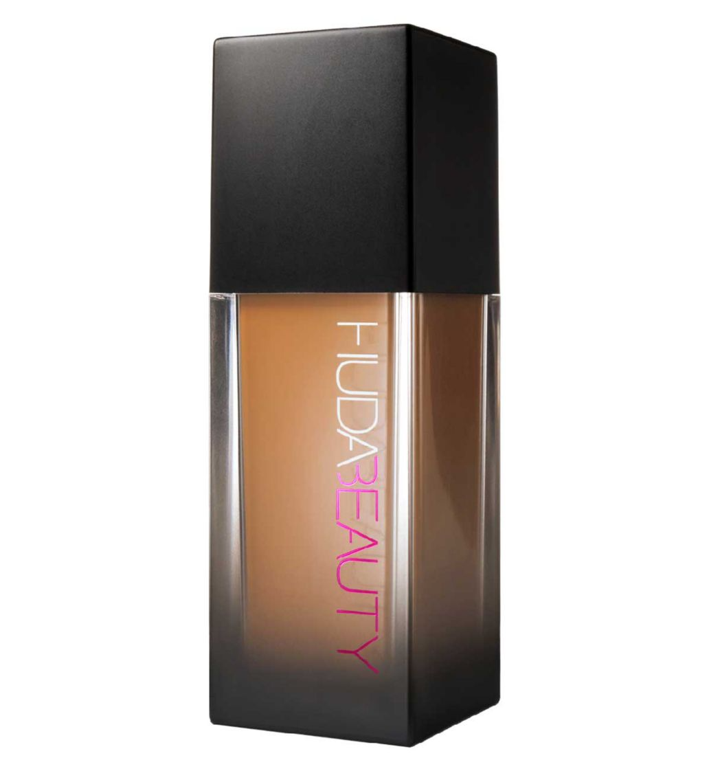 https://buraki.pk/products/huda-beauty-fauxfilter-luminous-matte-liquid-foundation