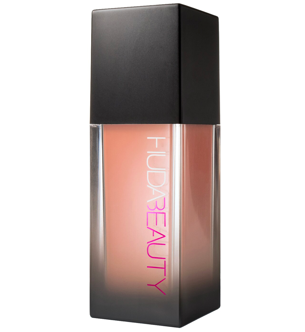 https://buraki.pk/products/huda-beauty-fauxfilter-luminous-matte-liquid-foundation