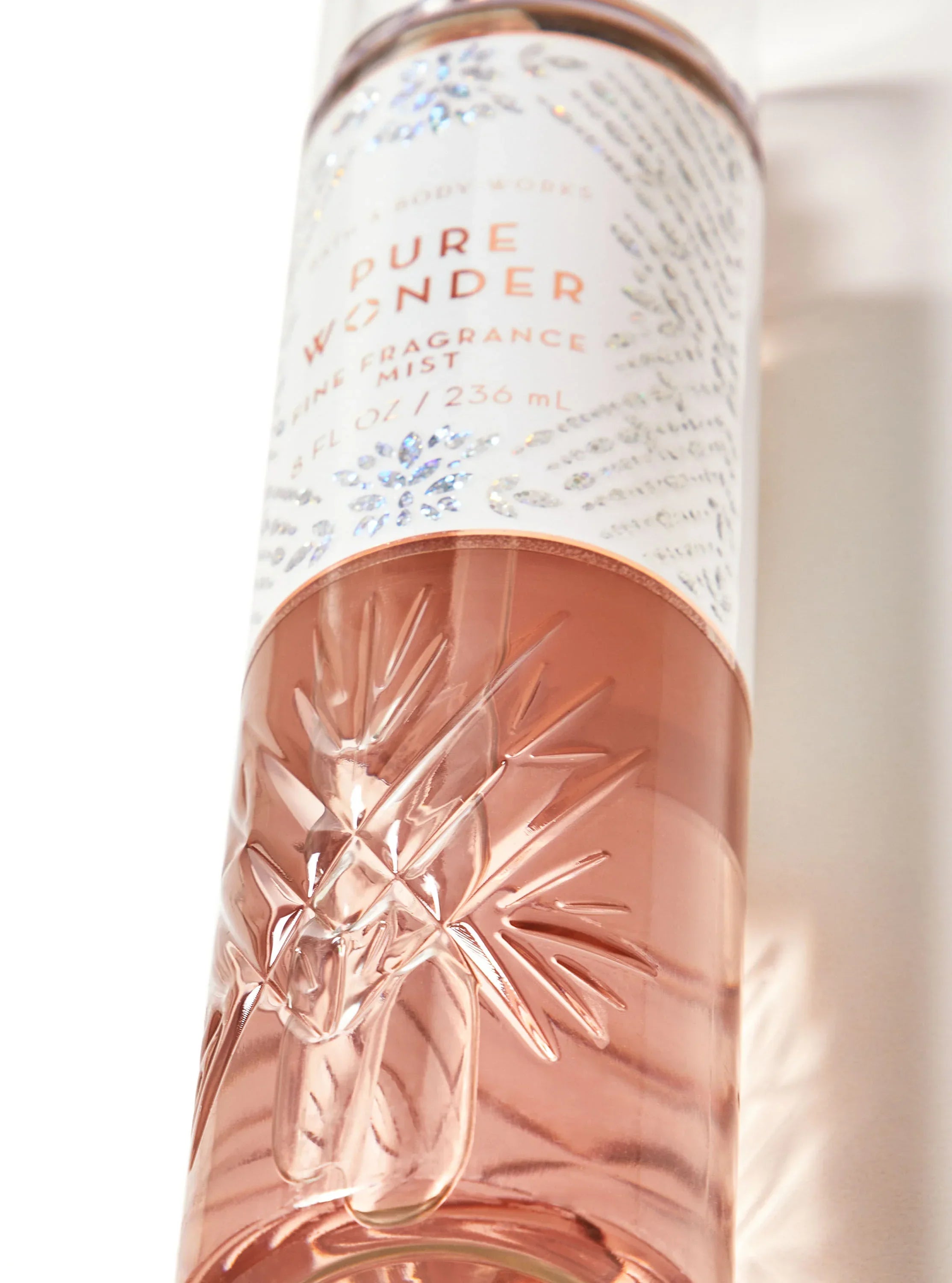 https://buraki.pk/products/bath-and-body-works-fine-fragrance-mist-pure-wonder