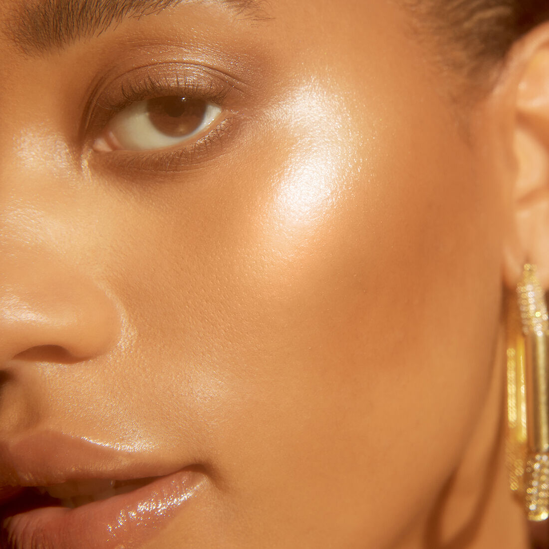 https://buraki.pk/products/e-l-f-halo-glow-liquid-filter
