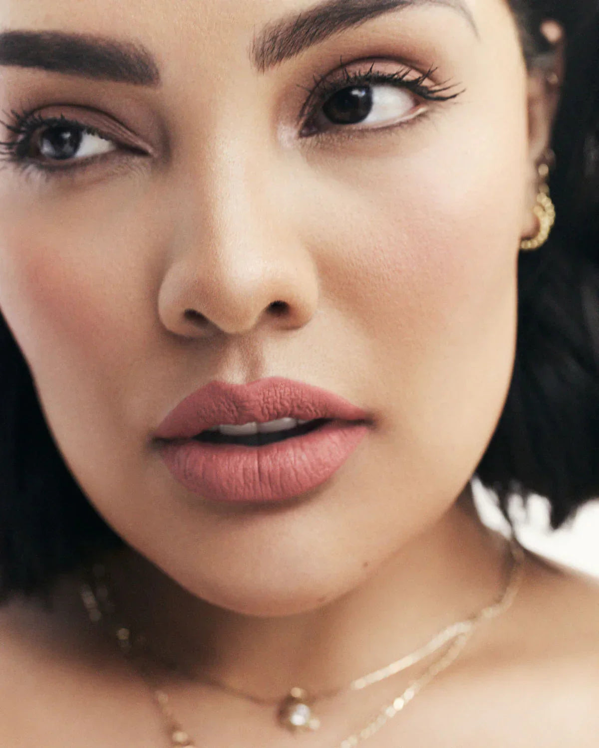 https://buraki.pk/products/fenty-beauty-fenty-icon-velvet-liquid-lipstick