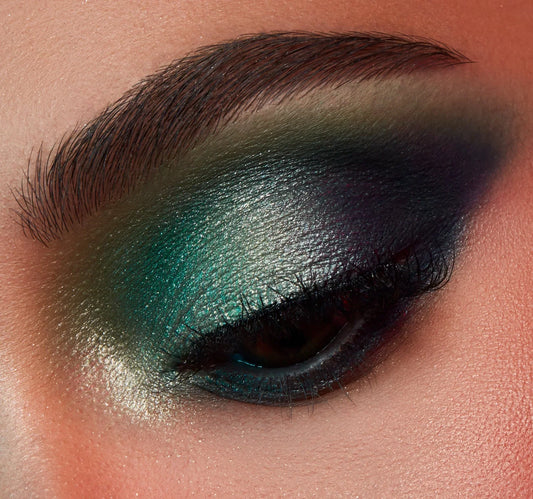 https://buraki.pk/products/morphe-35a-up-til-dawn-artistry-palette