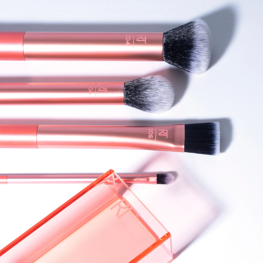 https://buraki.pk/products/real-techniques-flawless-base-makeup-brush-set