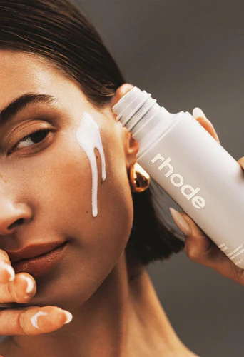 https://buraki.pk/products/rhode-glazing-milk-ceramide-facial-essence