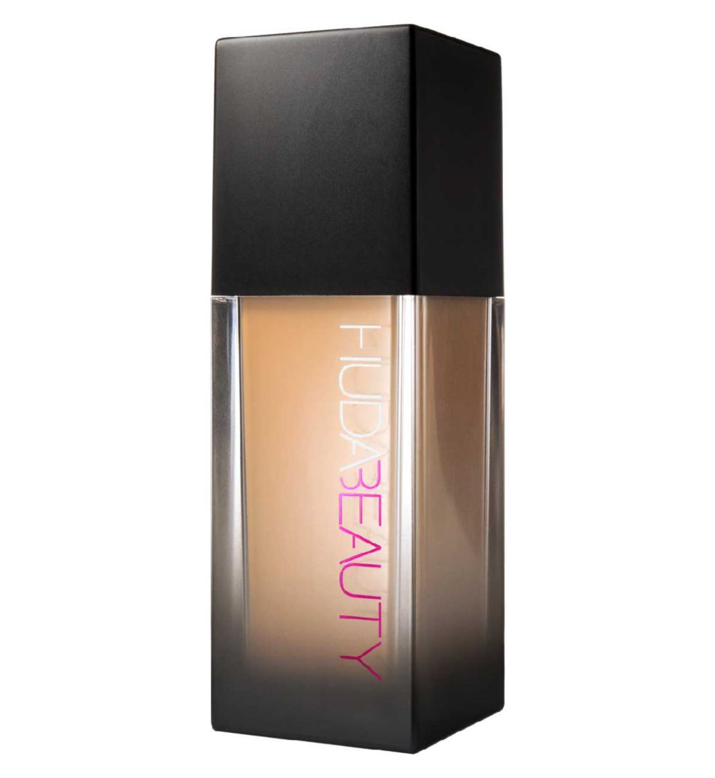 https://buraki.pk/products/huda-beauty-fauxfilter-luminous-matte-liquid-foundation