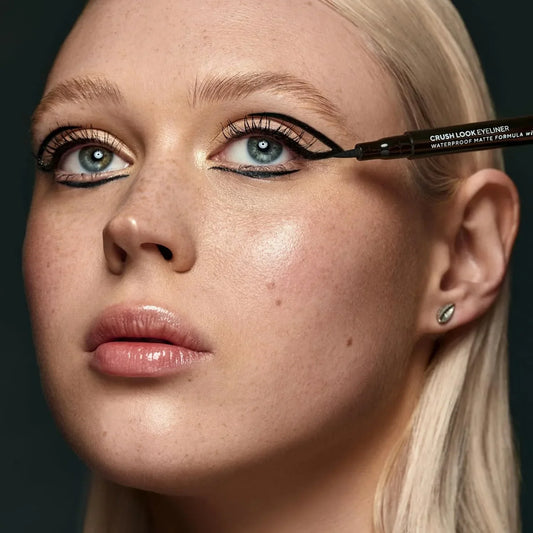 https://buraki.pk/products/lamel-crush-look-eyeliner