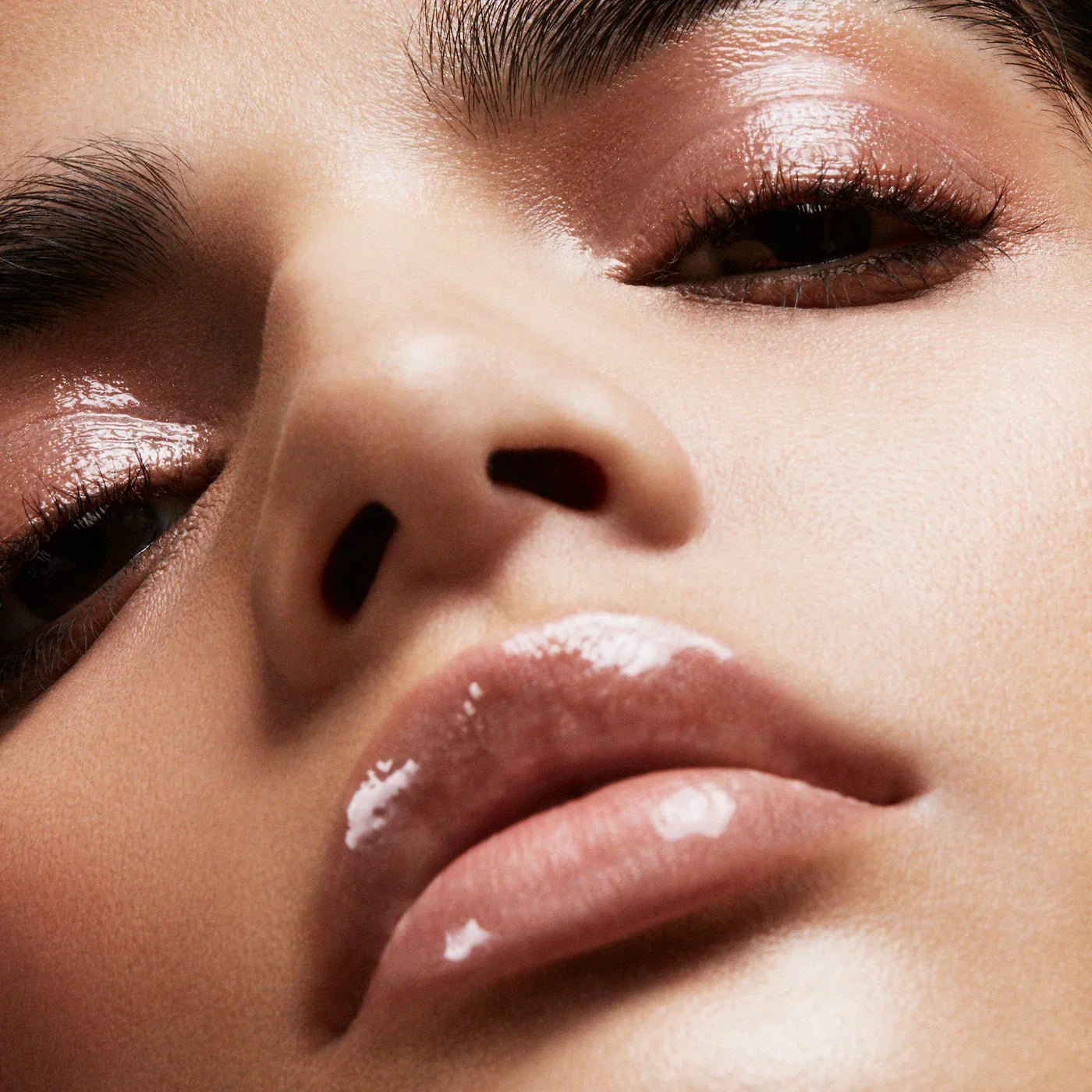 https://buraki.pk/products/fenty-beauty-gloss-bomb-universal-lip-luminizer