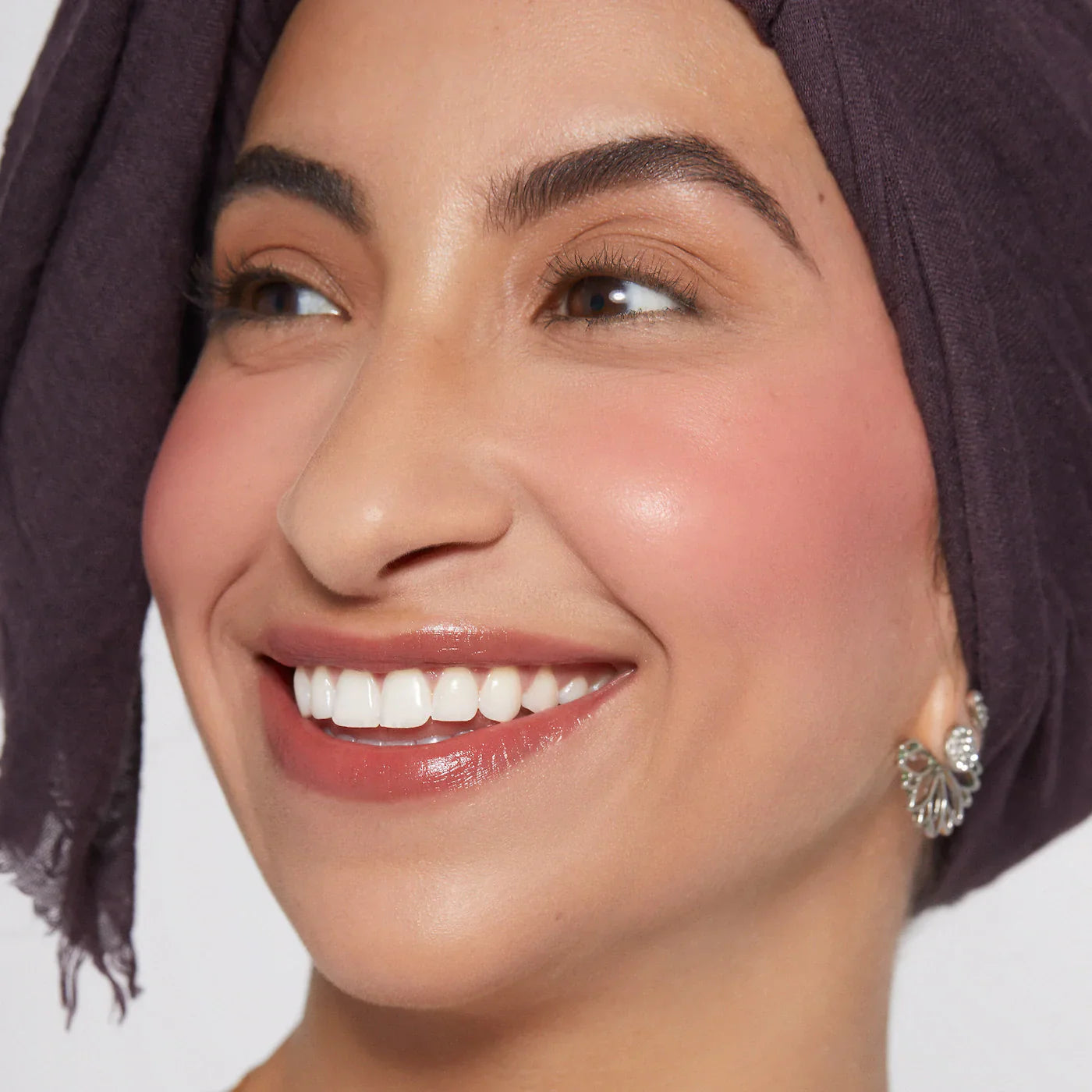 https://buraki.pk/products/rare-beauty-soft-pinch-liquid-blush