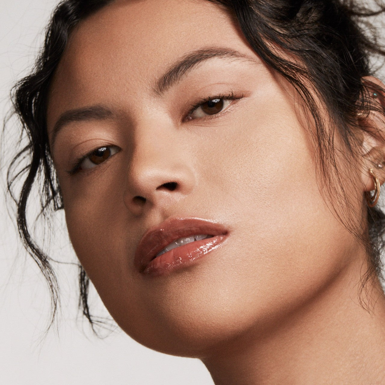 https://buraki.pk/products/fenty-beauty-pro-filt-r-soft-matte-powder-foundation