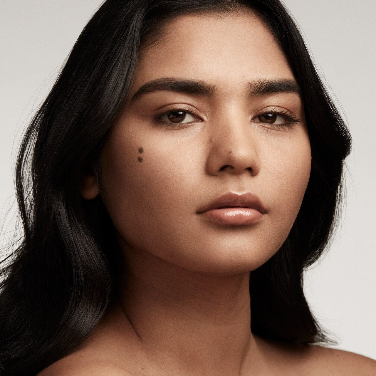https://buraki.pk/products/fenty-beauty-pro-filt-r-soft-matte-powder-foundation