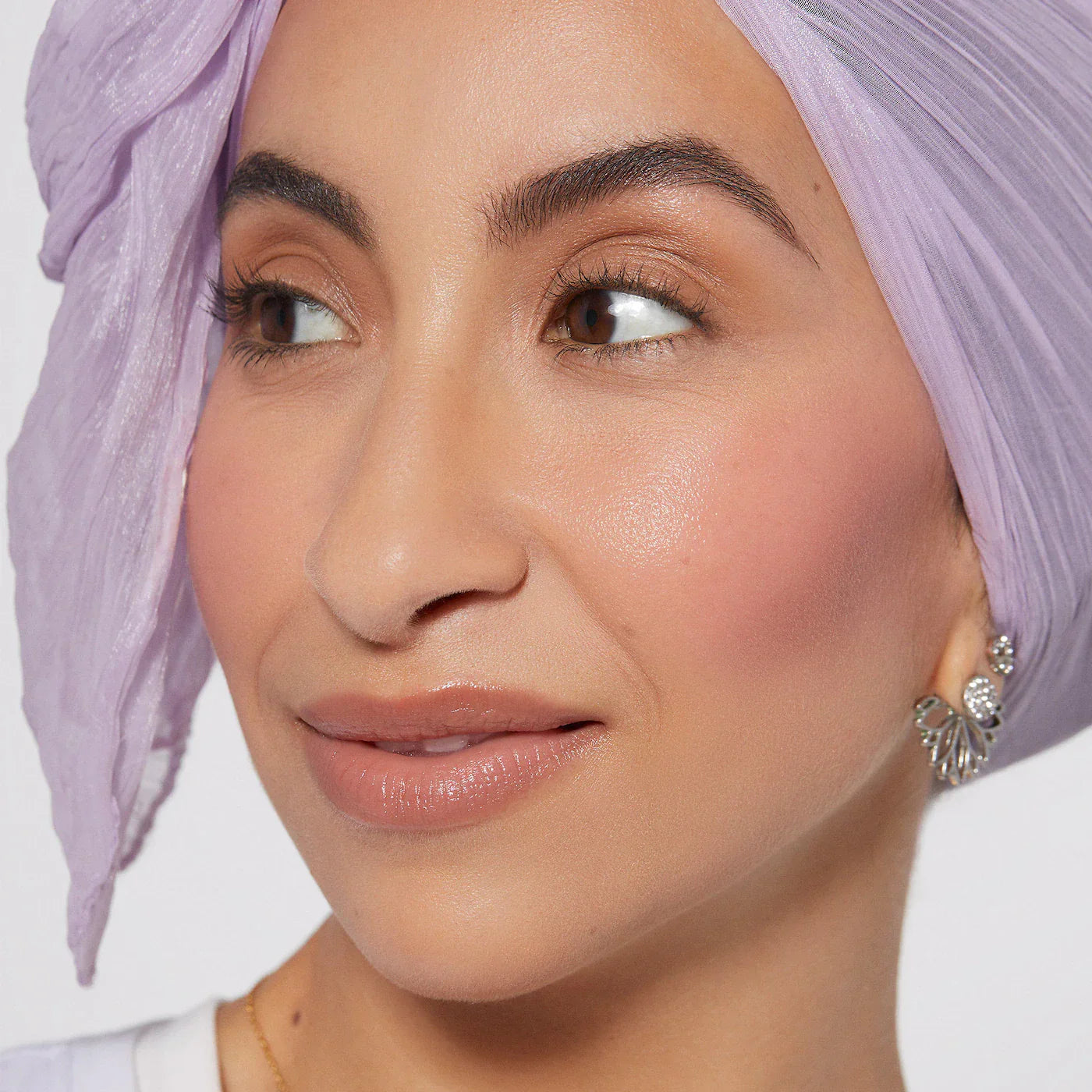 https://buraki.pk/products/rare-beauty-soft-pinch-liquid-blush