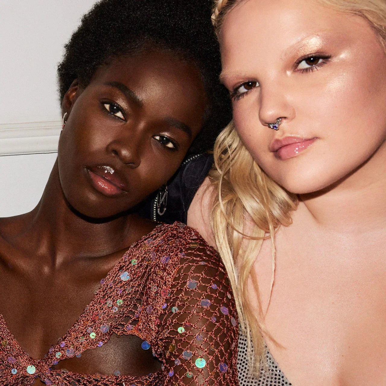 https://buraki.pk/products/fenty-beauty-gloss-bomb-ice-cooling-lip-luminizer