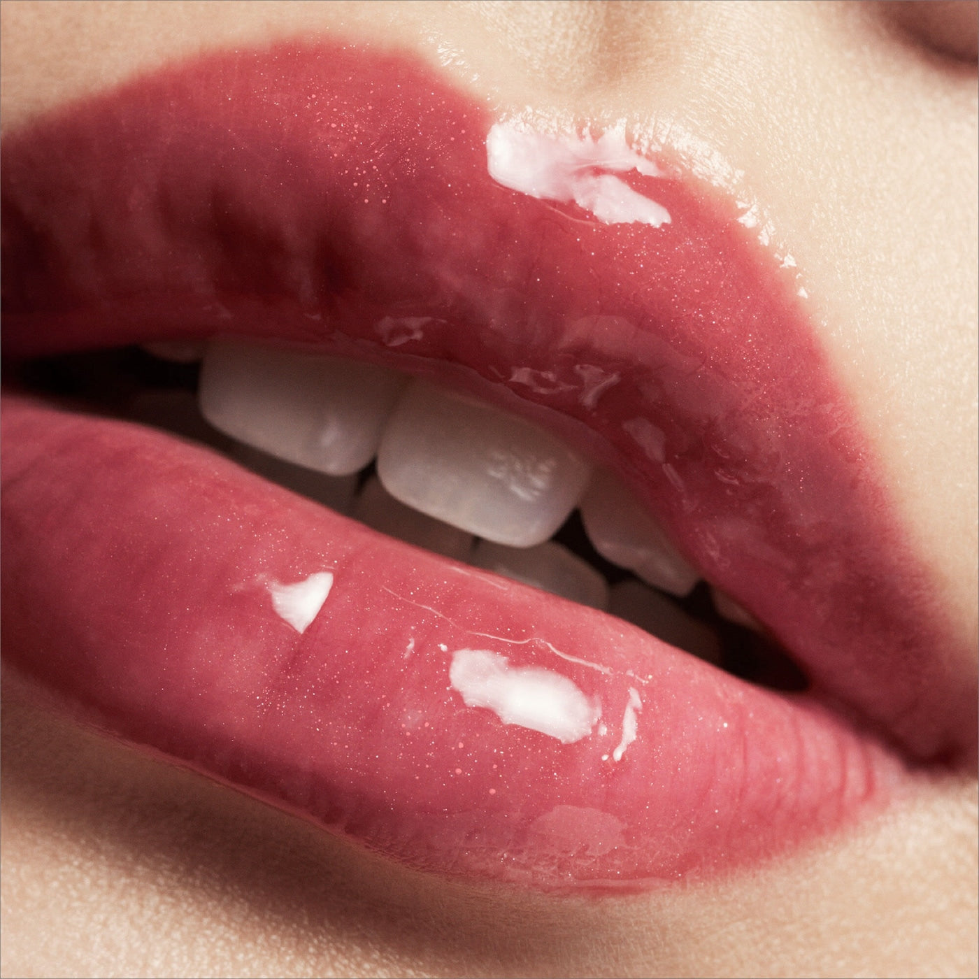 https://buraki.pk/products/fenty-beauty-gloss-bomb-universal-lip-luminizer