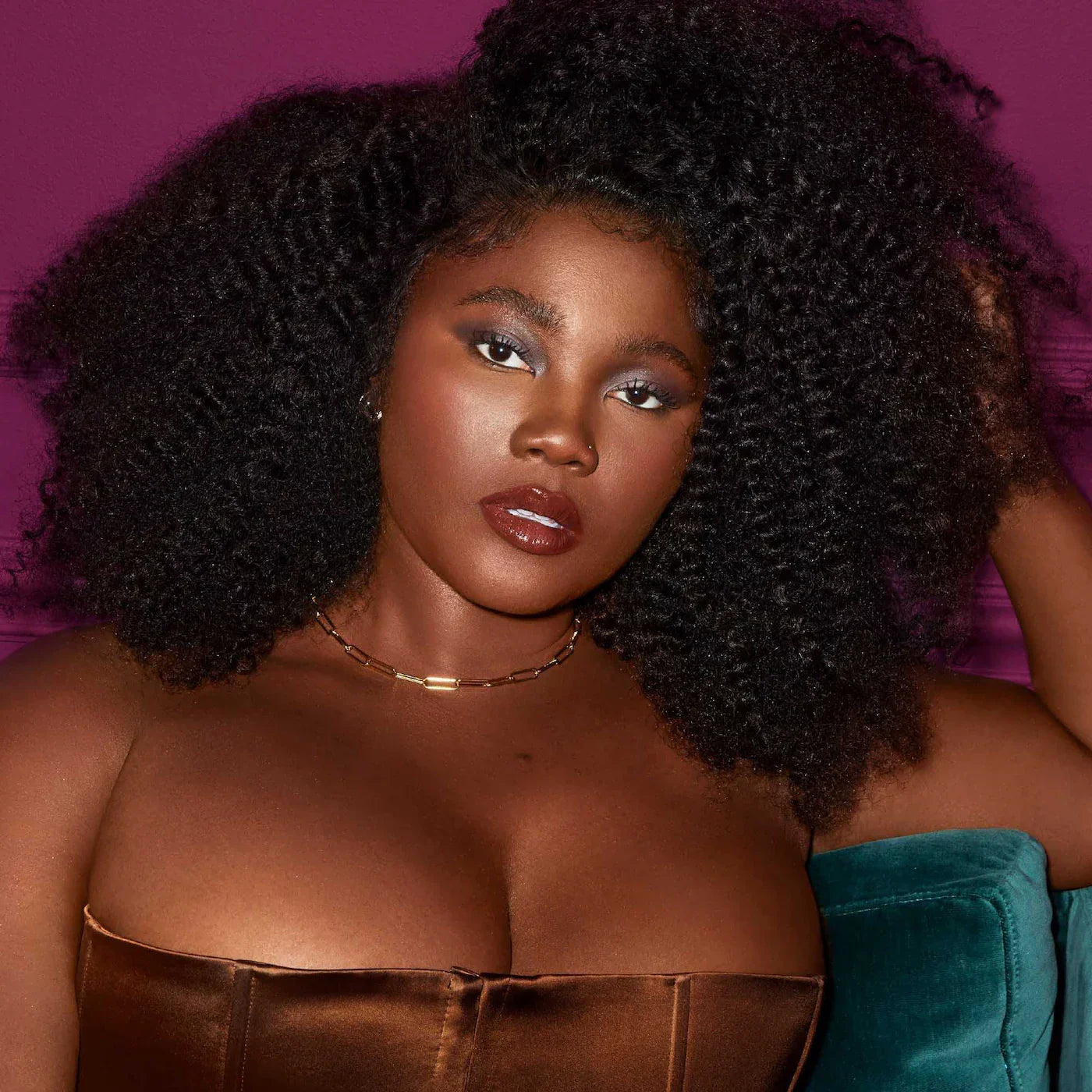 https://buraki.pk/products/fenty-beauty-glossy-posse-volume-6-0-full-size-gloss-bomb-trio