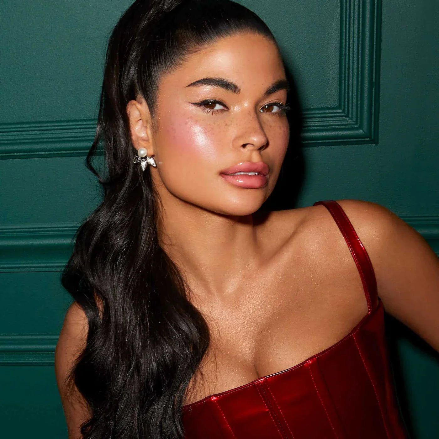 https://buraki.pk/products/fenty-beauty-glossy-posse-volume-6-0-full-size-gloss-bomb-trio