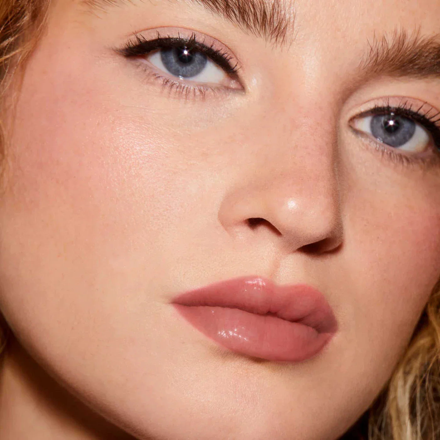 https://buraki.pk/products/fenty-beauty-glossy-posse-volume-6-0-full-size-gloss-bomb-trio